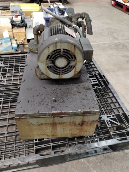 GE TRI CLAD INDUCTION MOTOR - MODEL 5K182AL313B - 1.5 HP, 3 PHASE