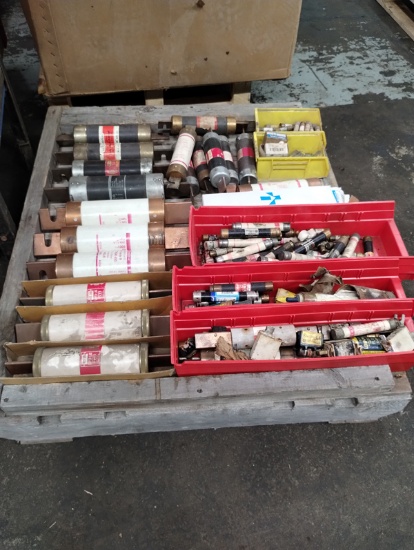 SKID OF VARIOUS FUSES