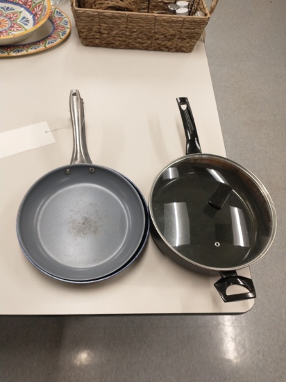 2 FRYING PANS