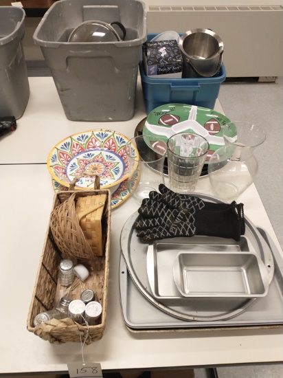 LOT OF KITCHEN ITEMS - BASKETSM PANS, SERVING PLATTERS, 2 TOTES OF ITEMS