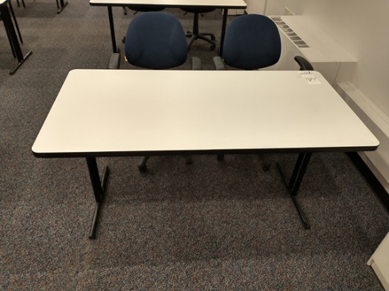 HEAVY DUTY FOLDING TABLE / DESK 5' X 30''