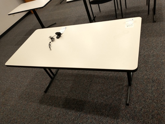 HEAVY DUTY FOLDING TABLE / DESK 5' X 30''