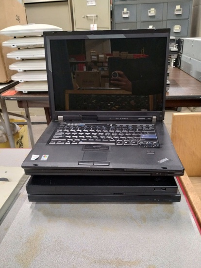 LOT OF 4 LENOVO THINK PADS L512 AND R61I