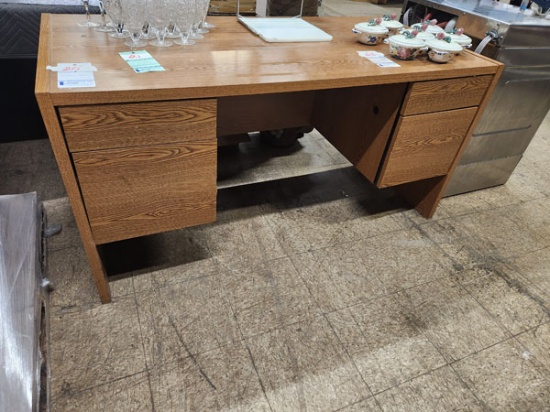 WOODEN DESK
