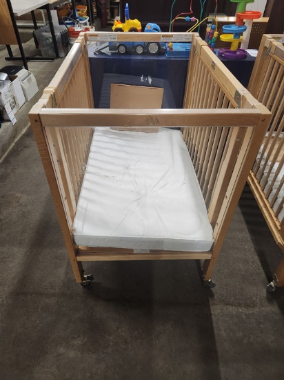 COMMUNITY PLAYTHINGS G257 CRIB