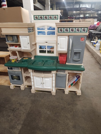 STEP 2 PLASTIC KITCHEN PLAY SET