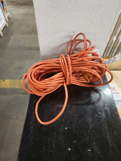EXTENSION CORD