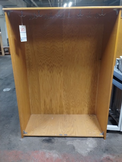 WOOD COAT CUBBY 4'x2'x5 1/2'