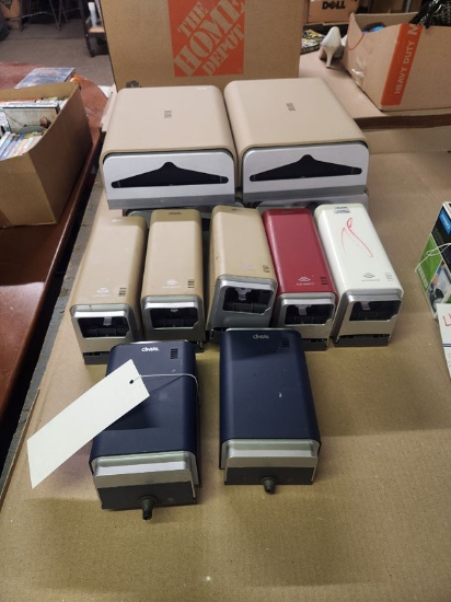LOT OF 11 CINTAS PAPERTOWEL, HANDSOAP, AND HAND SANITIZER DISPENSERS