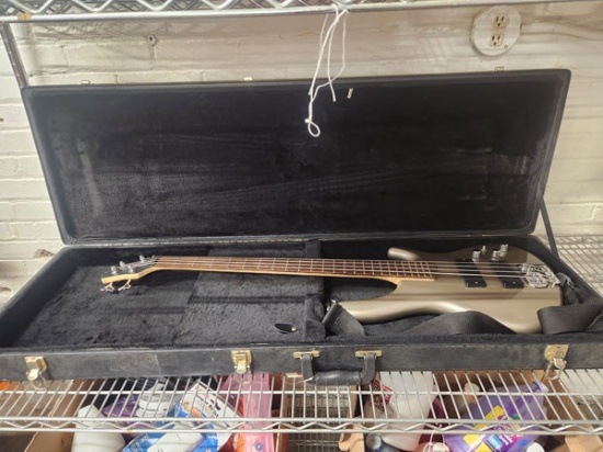 CORT MIGHTY MTE ELECTRIC GUITAR WITH CASE SERIAL # 01076028