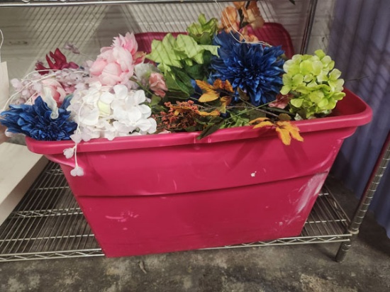 LOT OF ASST FAKE FLOWERS IN TOTE