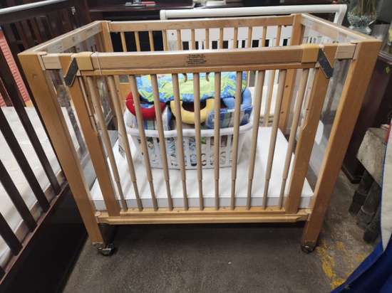 BACKSAFE CLEAR VIEW CRIB 40"x25 1/2"x37"