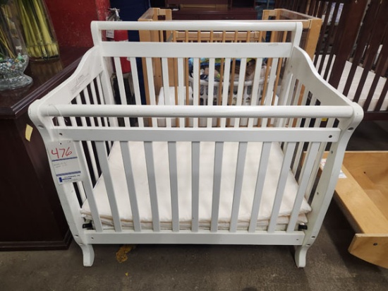 WOOD CRIB 40"x28"37 1/2"