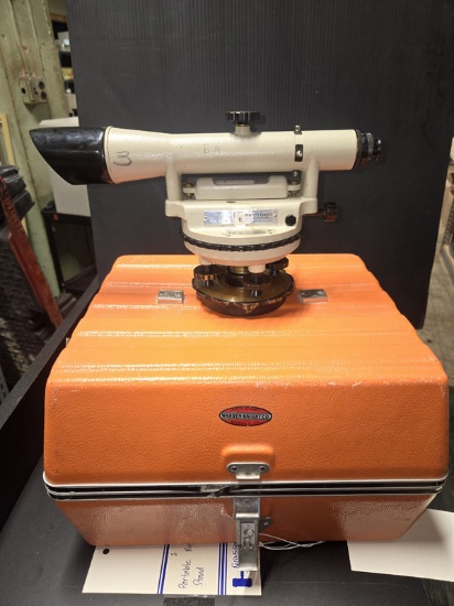 WARREN-KNIGHT LEVEL TRANSIT - MODEL 11-6000 WITH CASE