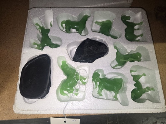 LOT OF HORSE FIRGURINES WITH STANDS