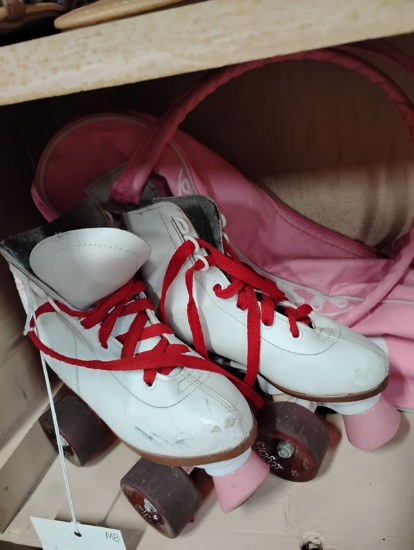 GIRLS CHICAGO ROLLER SKATES SIZE 12