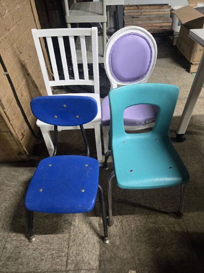 4 ASSORTED KIDS CHAIRS
