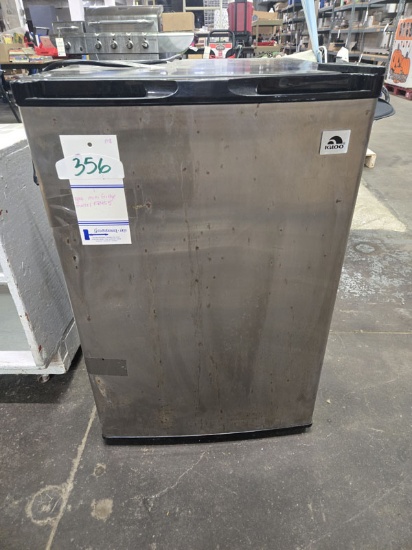 IGLOO MINI FRIDGE MODEL FR455