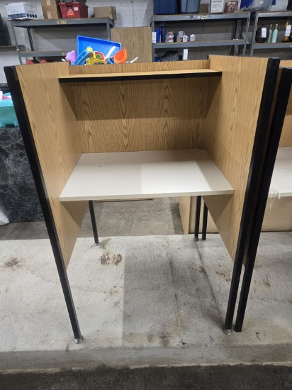 PRIVACY DESK 31" X 30" X 48"
