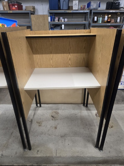 PRIVACY DESK 31" X 30" X 48"