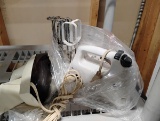 2 HAND MIXERS