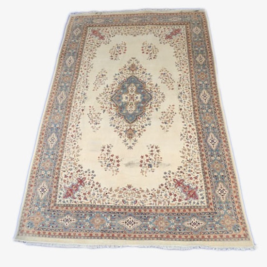 ORIENTAL TYPE AREA RUG MEASURING 17'3 X 11'1
