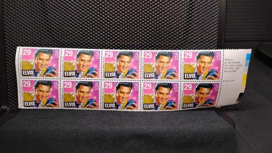 LOT OF 10 ELVIS PRESLEY STAMPS