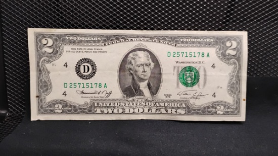 U.S. 1976 GREEN SEAL $2 BILL - SERIAL # D25715178A
