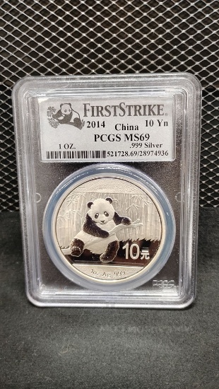 2014 CHINA 1oz SILVER 10 YUAN PANDA COIN - MS69