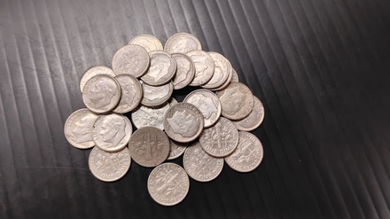 (30) U.S. SILVER ROOSEVELT DIMES 1961 AND 1962 - MOSTLY D MINT MAKR AND SOME NO MINT MARK