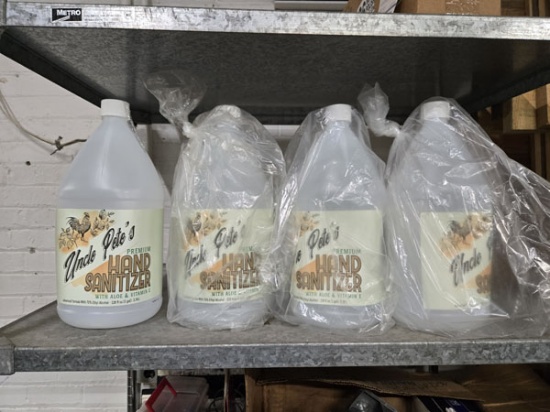 4 JUGS OF HAND SANITIZER WITH ALOE AND VITAMIN E