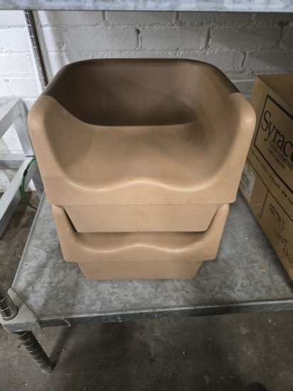 2 BOOSTER SEATS