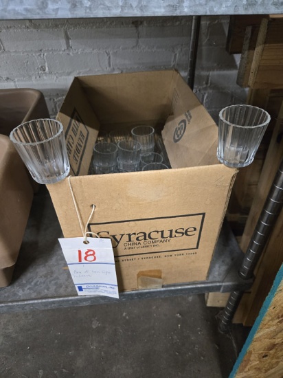 BOX OF TEA LIGHT HOLDERS