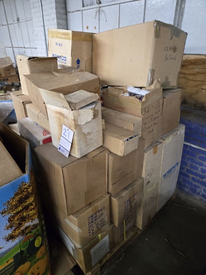 SKID OF MISCELLANEOUS HOUSEHOLD ITEMS AND HARDWARE