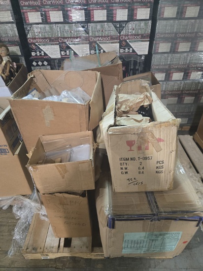 SKID OF RETAIL DISPLAYS AND MISCELLANEOUS