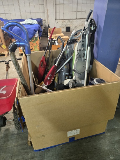 GAYLORD OF VACUUMS AS-IS - FOR PARTS