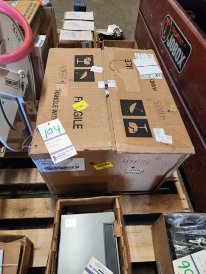 BOX OF FILTERS 20" X 25" X 5"