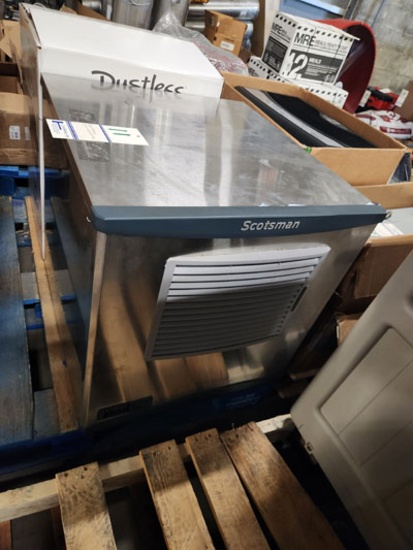 SCOTSMAN ICE MACHINE NS0622AX-1A