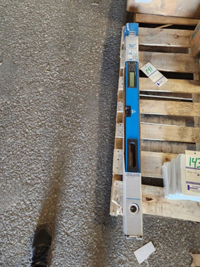 True Blue 4' Level