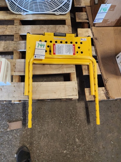 COTTERMAN SELF CLOSING ADJUSTABLE SAFETY GATE 489H97
