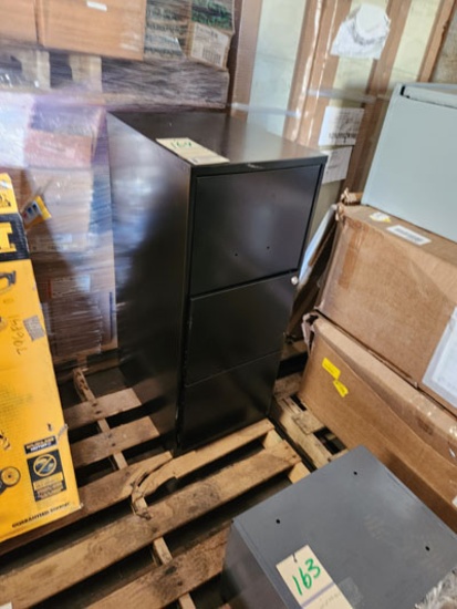 METAL 3 DRAWER FILE CABINET