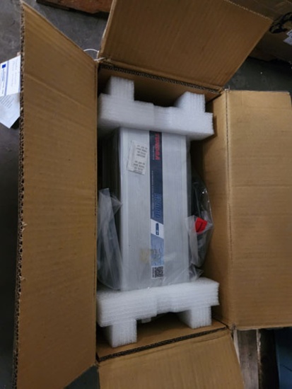 Tundra M2000 Power Inverter