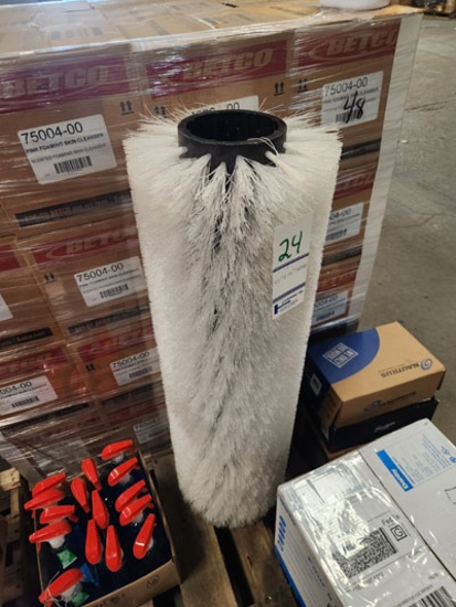 Brush 44" X 14"