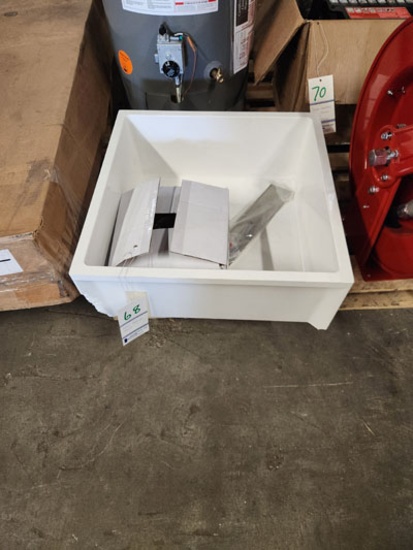 Unitility Sink With Faucet