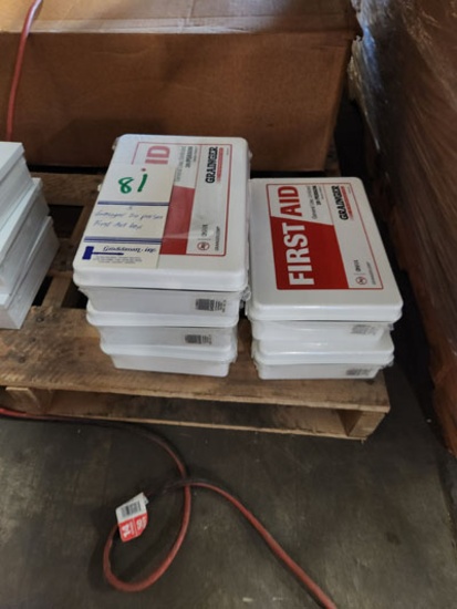 5 GRAINGER 20 PERSON FIRST AID KITS