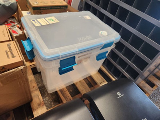 2 Storage Totes