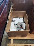 BOX OF CHICAGO FAUCETS WWG622-CP