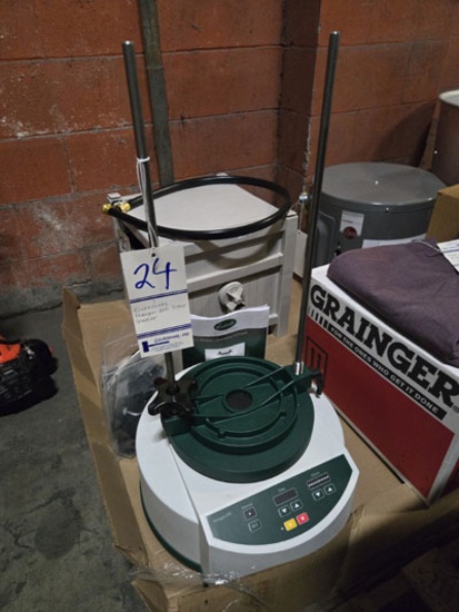 Endecotts Octagon 200 Sieve Shaker.