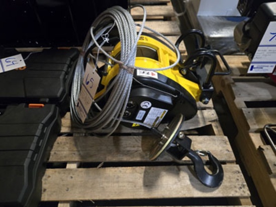 Oz Electri Series Electric Builders Hoist - Obh1000 - 90' Lift Height