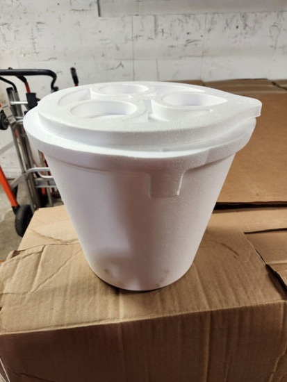 5 BOXES OF 12 REBELFIN 8QT MINNOW BUCKETS W/ LIDS. RETAIL 397.